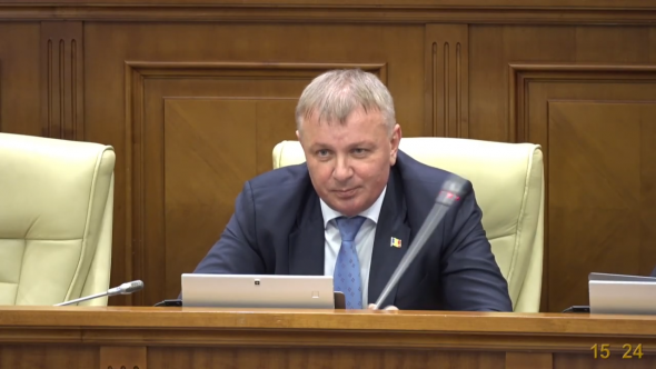 Constantin Cuiumju acuză Guvernul de lipsă de transparență în gestionarea fondurilor pentru Calea Ferată